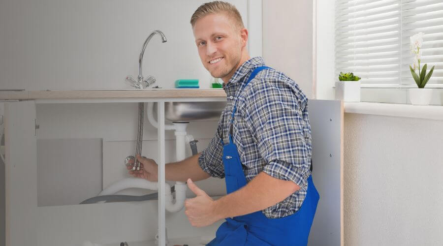 Professional water heater repair in New Douglas, IL
